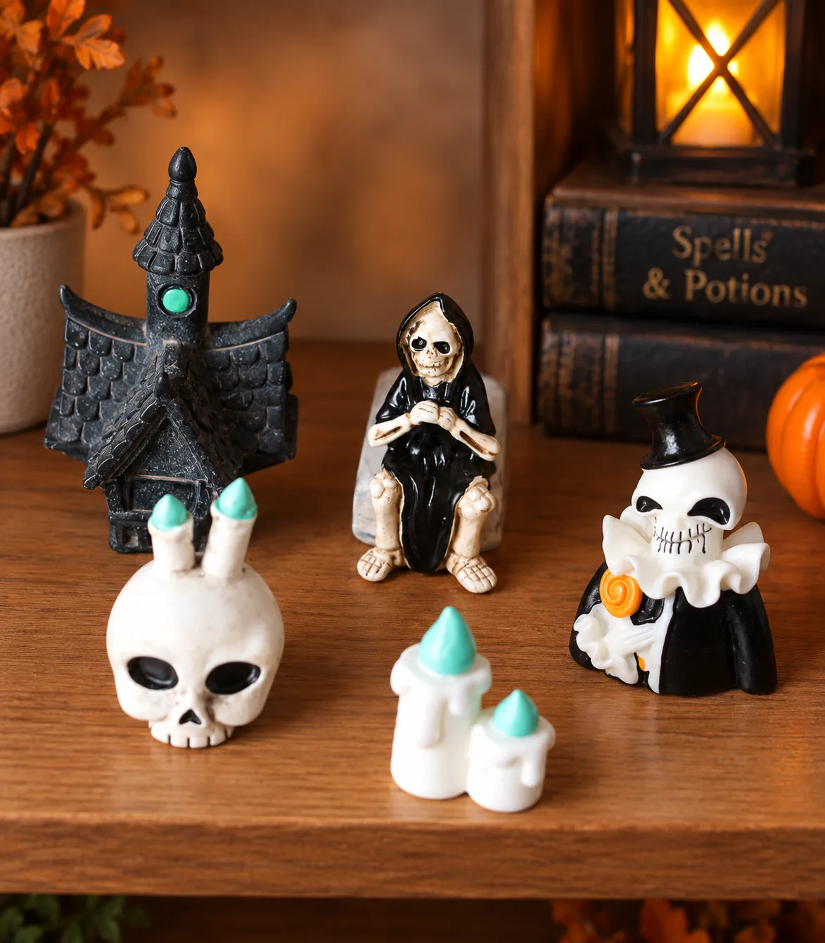 h134 Halloween Miniature Spooky Décor Figurine Set – 8 Pieces - Image 1