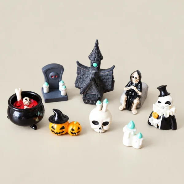 Halloween Miniature Spooky Décor Figurine Set – 8 Pieces